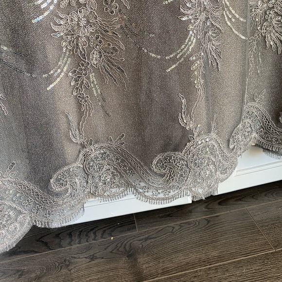 Teri Jon grey sequined long sleeve gown like new size 6 - Picture 12 of 15